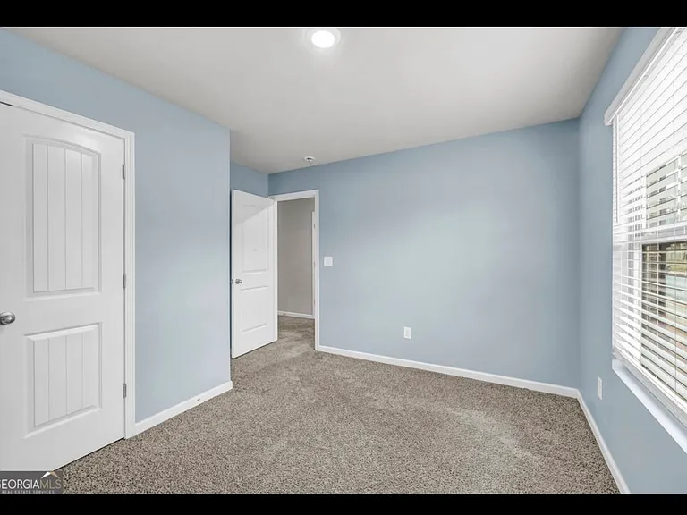 205 Twin Lakes Dr — Photo 7