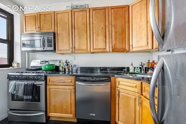 Sold by Compass | media 17