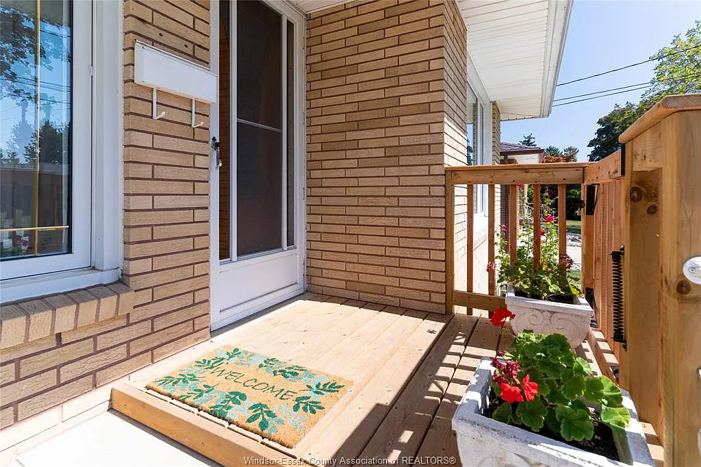 3 bed, $2,700 — Photo 4