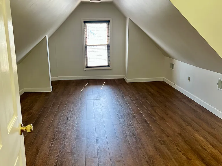 83 Corbet St #2 — Photo 8