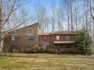 1642 Horsepen Hills Rd, Maidens, VA 23102