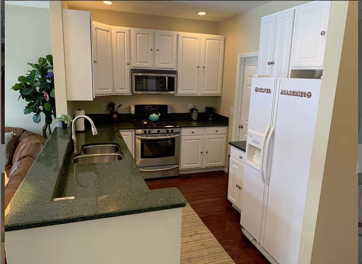 3 bed, 2.5 bath, 1632 sqft, $2,300 — Photo 3