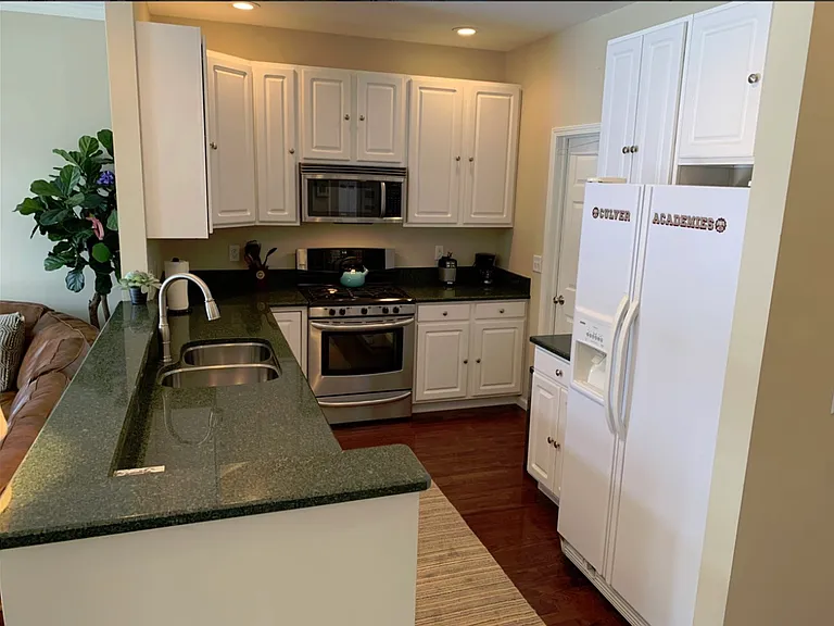 735 Anchors Way — Photo 3