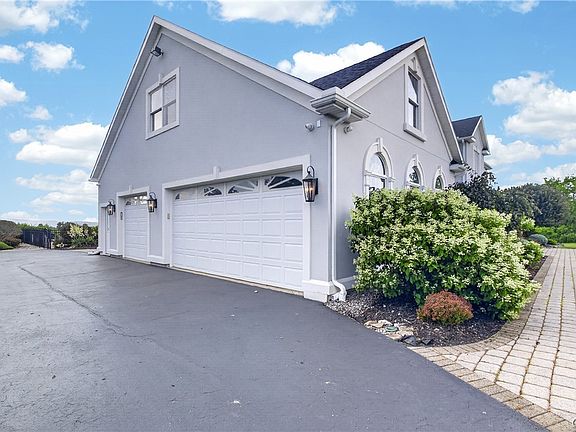 5th image of 188 Arrowhead Way