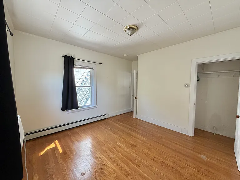 11 Snow St #2R — Photo 4