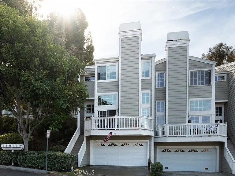 33255 Ocean Rdg — Photo 2