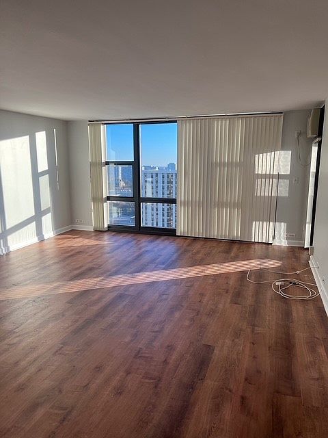 Living room without furniture