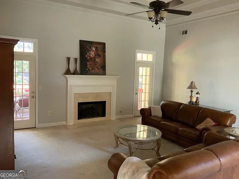 612 Redbud Ln — Photo 13