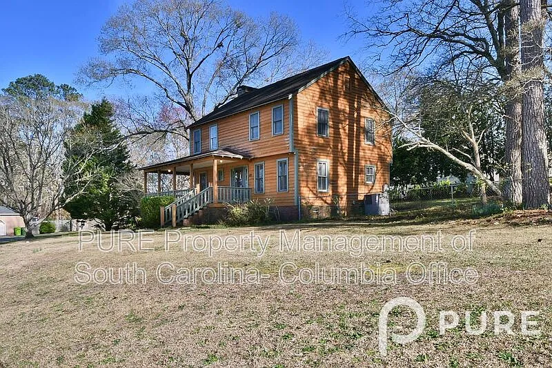 3 bed, 2.5 bath, 2284 sqft, $1,900 — Photo 2