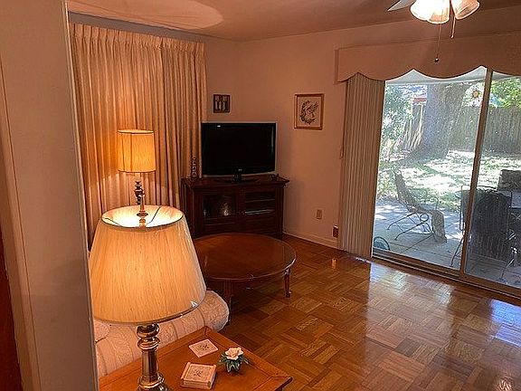 4th image of 1037 Melody Dr