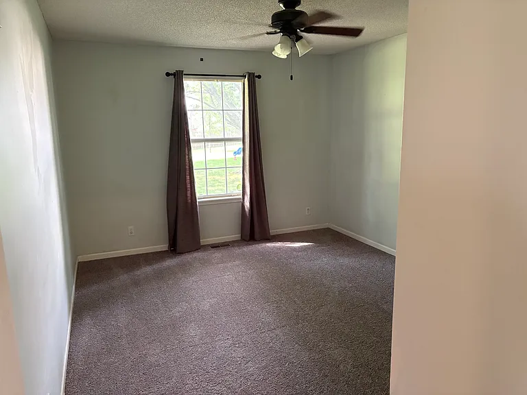 11834 Virginia Ave — Photo 23