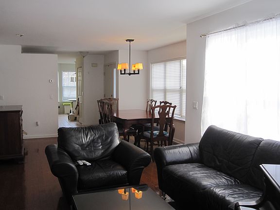 5th image of 12 Mystic Dr #12
