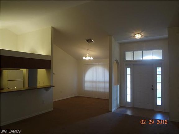 3rd image of 1115 Deauville St E