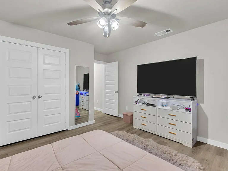 2512 Blazing Saddle Blvd — Photo 21