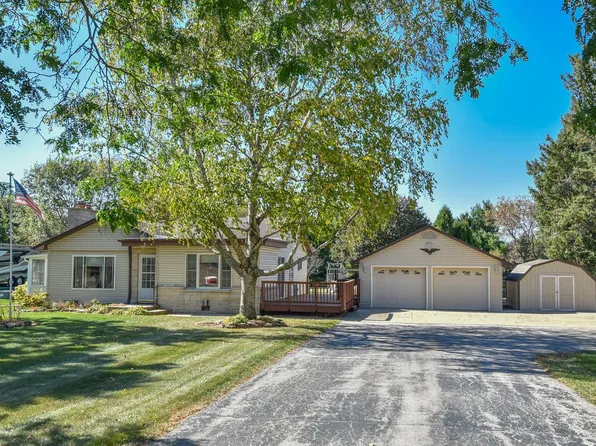 W275N9303 Lake Five ROAD, Hartland, WI 53029