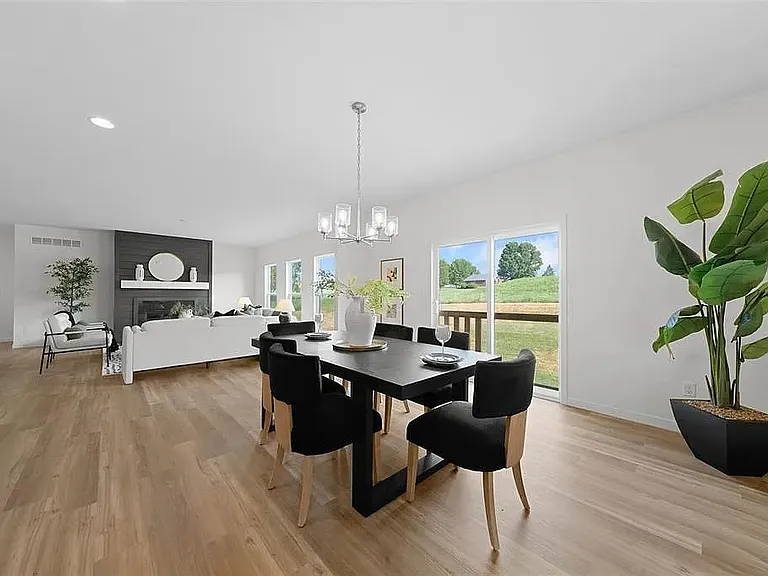 109 Sommerset Ct — Photo 11