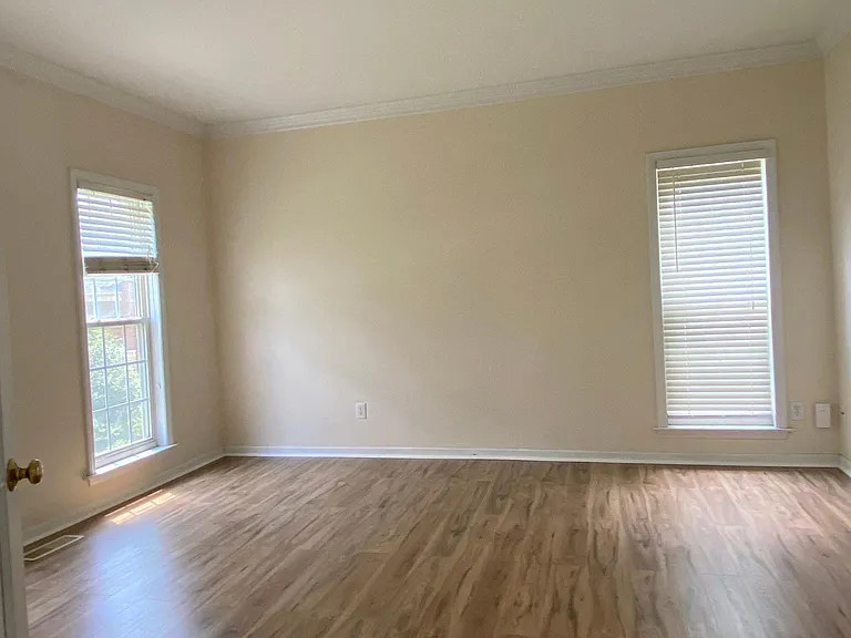 106 Hoboken Ct — Photo 27