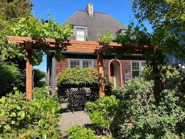 (undisclosed Address), Seattle, WA 98115