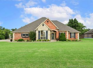 818 Silver Tree Dr, Choctaw, OK 73020