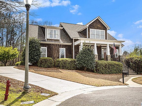 3rd image of 610 Park Lake Cir