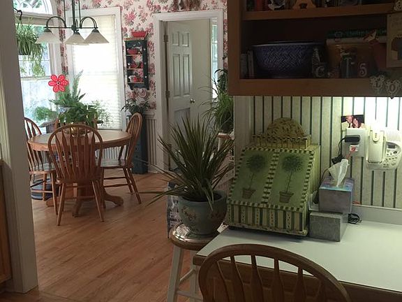 Kitchen into Breakfast Room
