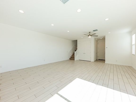5th image of 16378 W Weeping Willow Rd