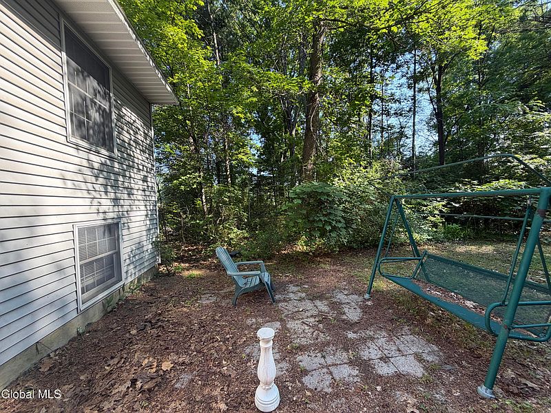 4th image of 340 Grange Road