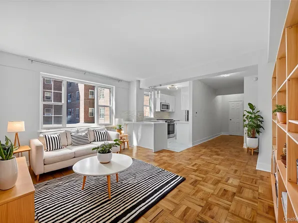 230 Pelham Road #1O, New Rochelle, NY 10805