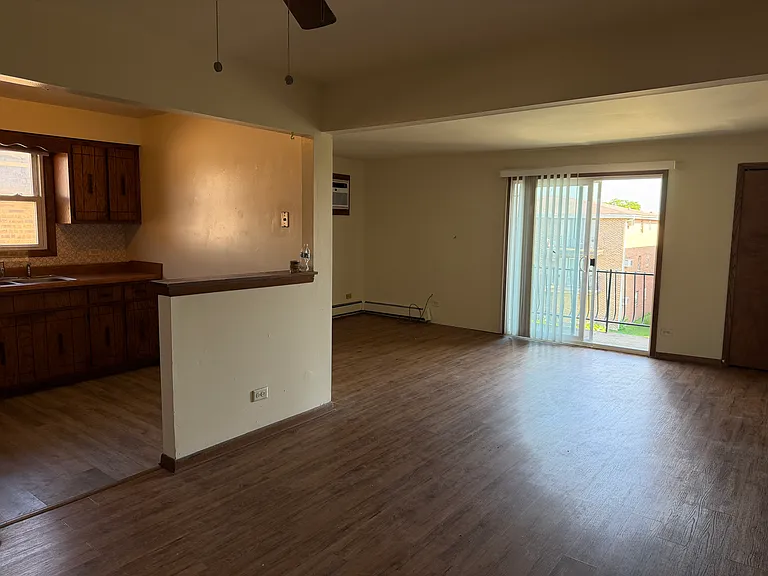 1666 Harbor Ave — Photo 4