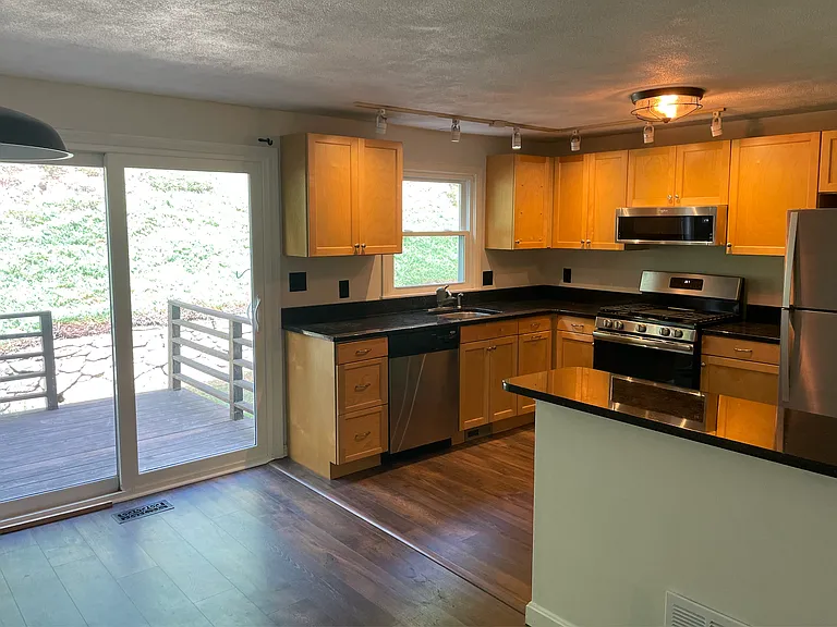 12 Oak Ridge Dr #3 — Photo 5