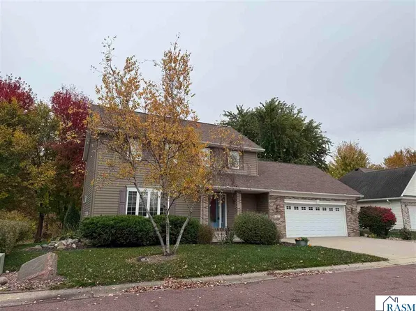47 Eagle Ridge Trl, North Mankato, MN 56003