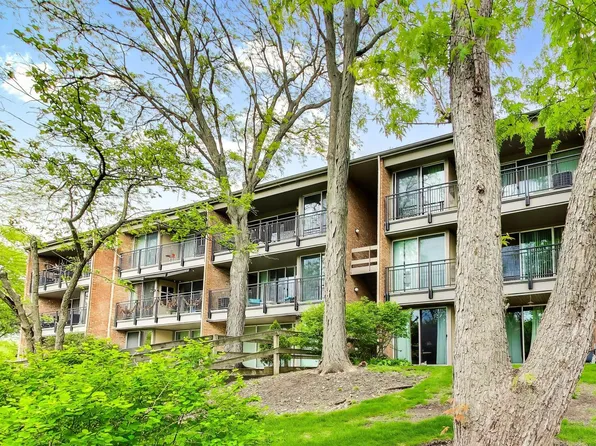 1501 Fairway Dr APT 1F, Lisle, IL 60532