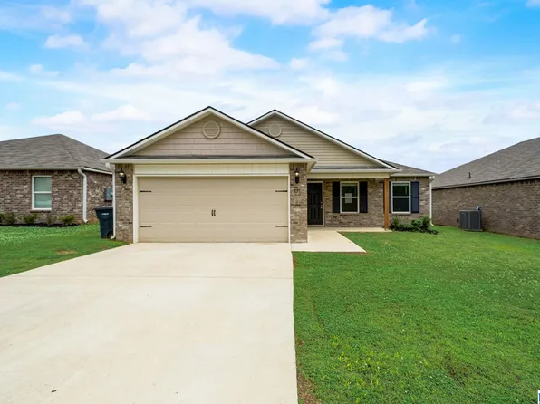 631 Kincaid Cove Ln, Odenville, AL 35120