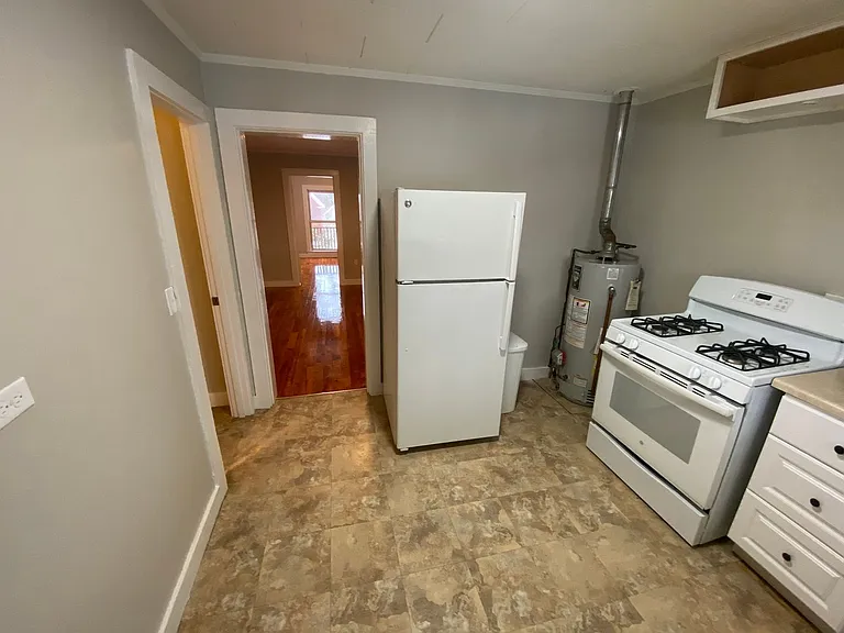 95 W Elm St #5 — Photo 8