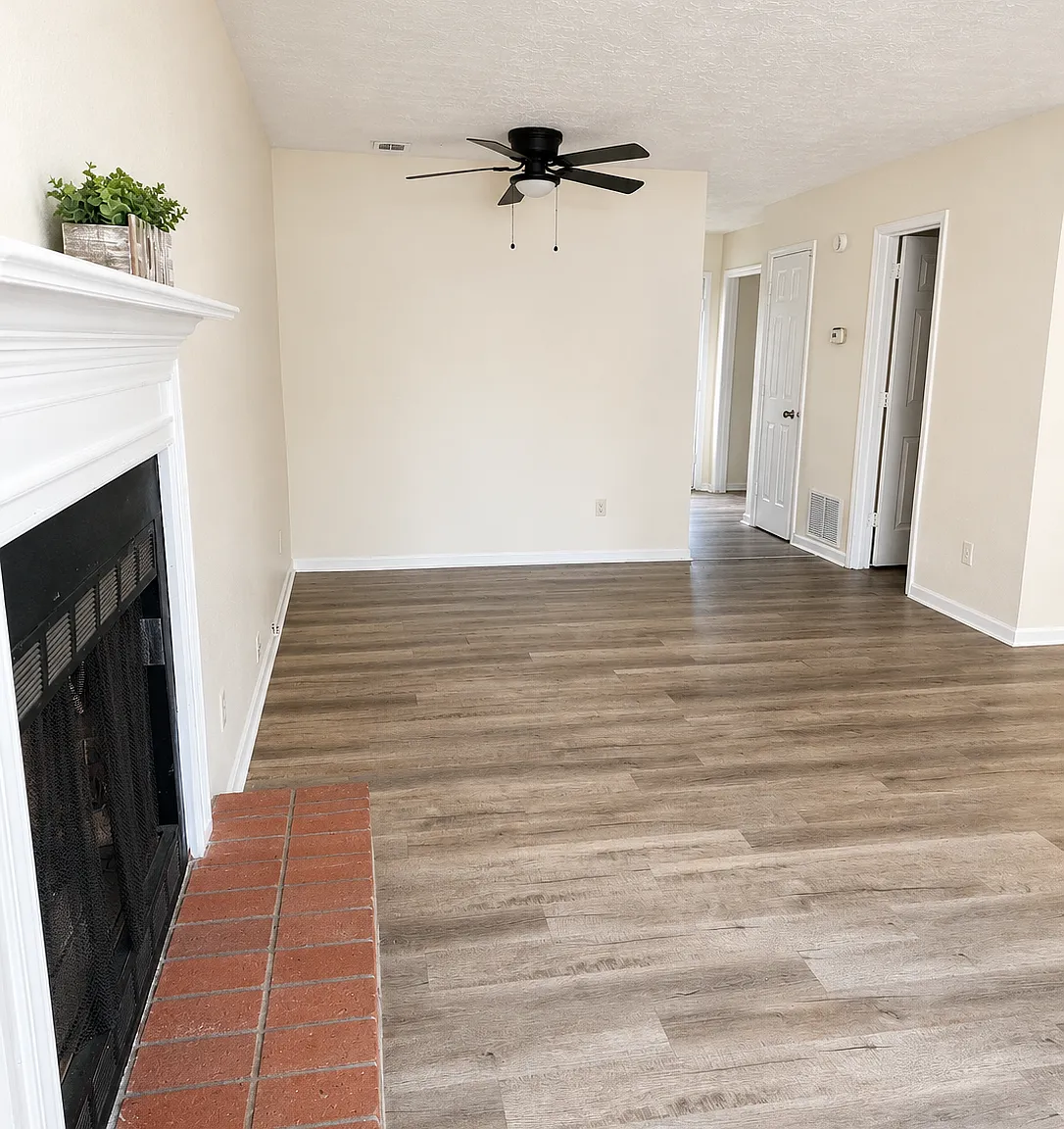 2 bed, 2.5 bath, 1166 sqft, $1,650 — Photo 2