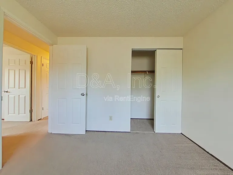 1150 NW Walnut Blvd — Photo 8