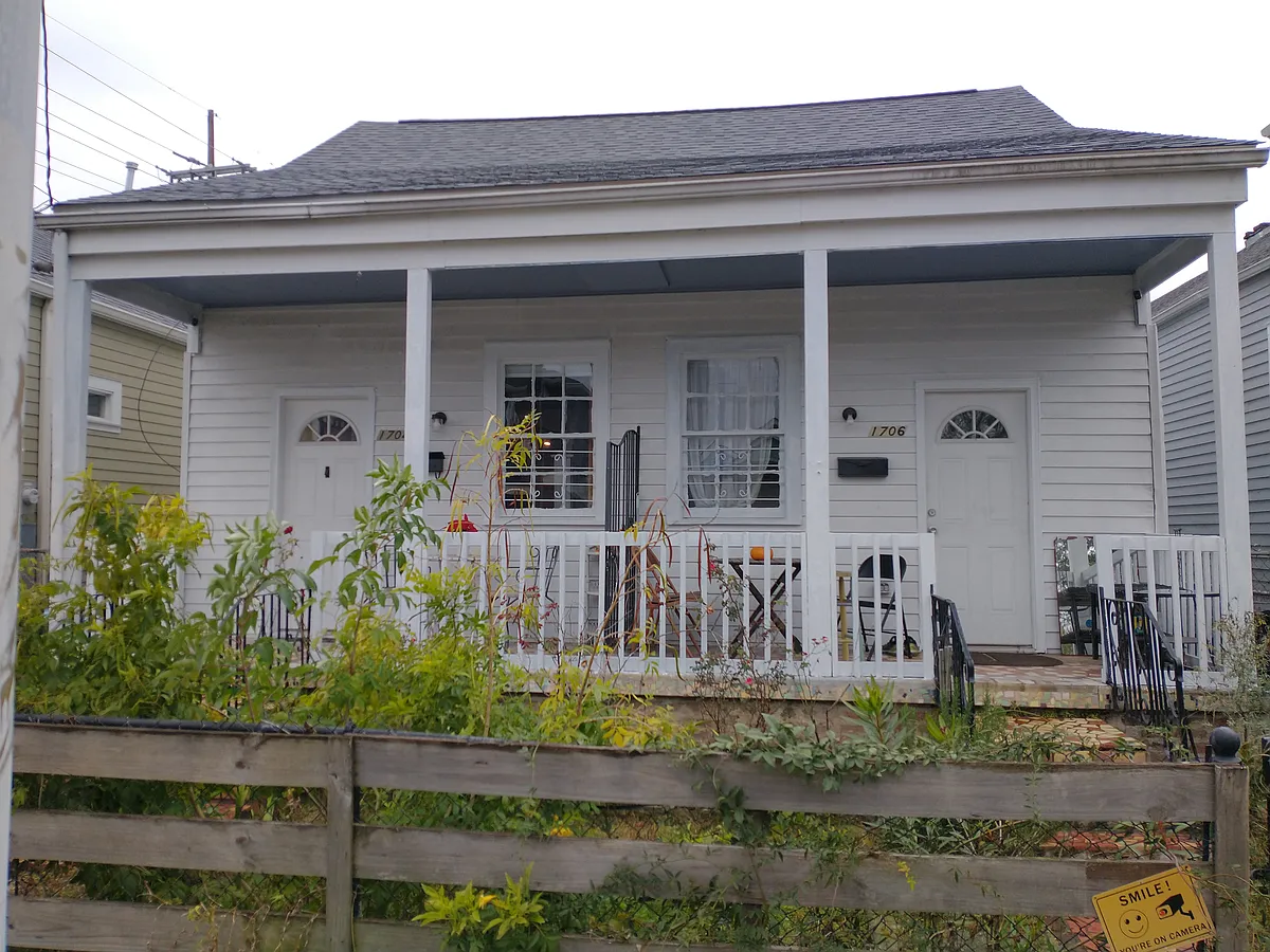 Building Photo - 1706 Cambronne St
