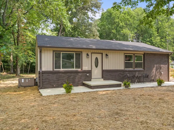 207 Tulsa Ave, Tullahoma, TN 37388