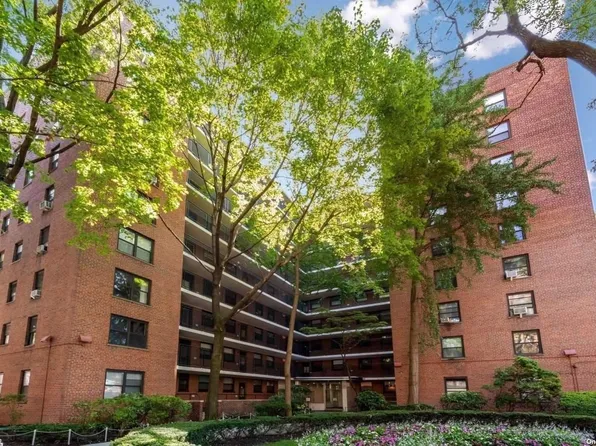 35-31 85th Street #2L, Jackson Heights, NY 11372