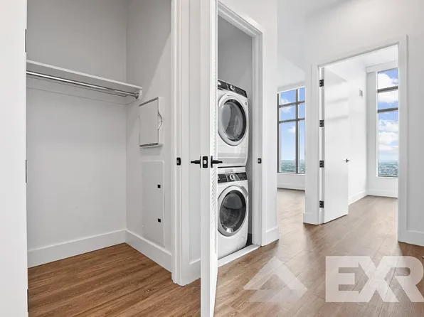 2230 Cropsey Avenue image 8 of 66