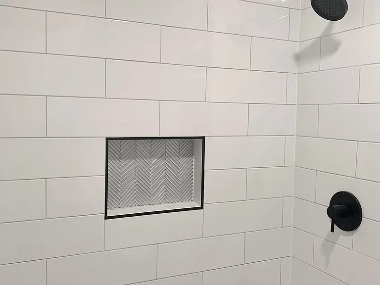 Upstairs shower/tub combo