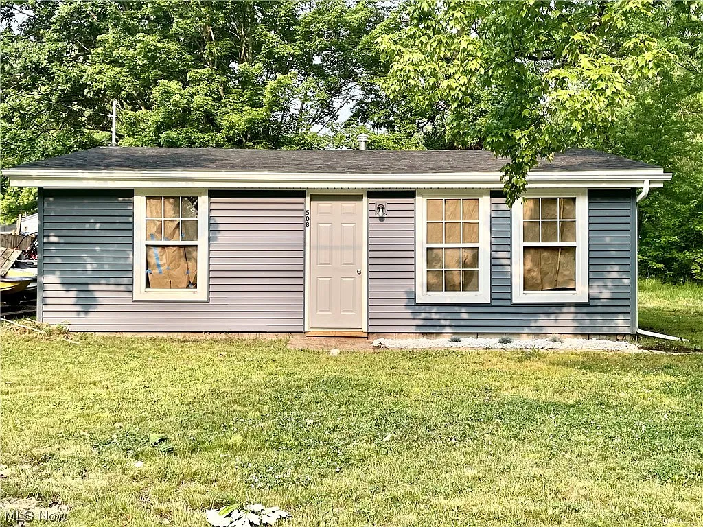 508 Delaware Ave SW photo 1