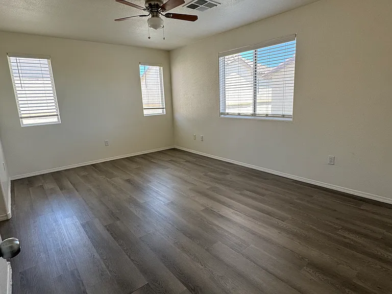 3825 Bayamon St — Photo 10