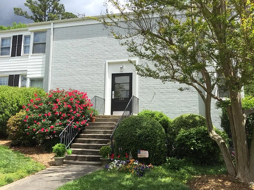 549 Wakefield Dr #A