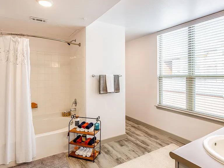 Gateway Pines — Photo 17