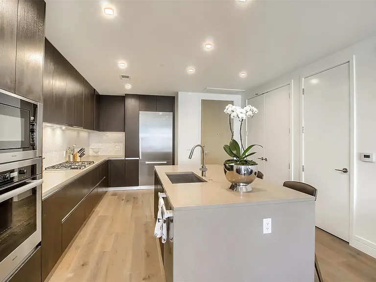 501 West Ave #1002 — Photo 10