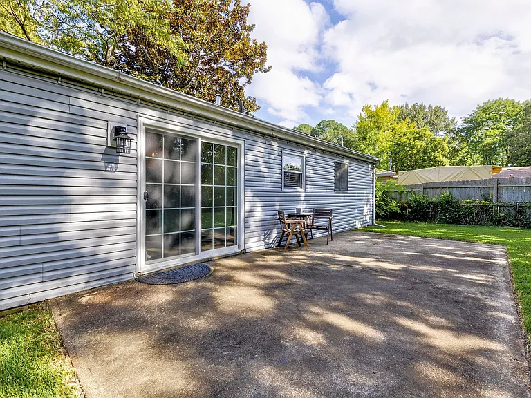 413 Catalina Ave — Photo 21