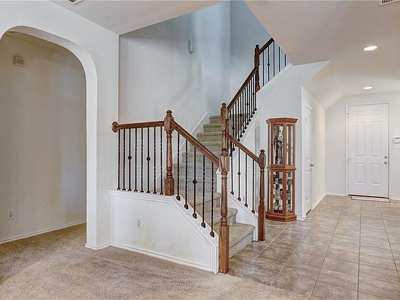 5th image of 14424 Lake Victor Dr
