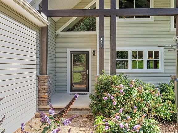 2nd image of 136 Vireo Ln