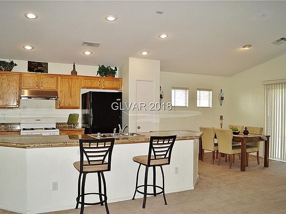 3rd image of 4648 Mountain Tree St